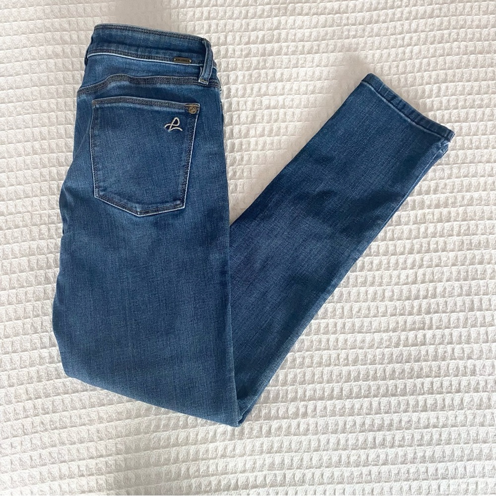 DL1961 Angel mid rise skinny ankle jeans in wall size 27